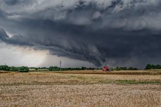 Thumbnail: , Superzelle mit Gewitterfallböe (Downburst)-Feld bei Neuruppersdorf, Ostsee | (c) Carsten Simon